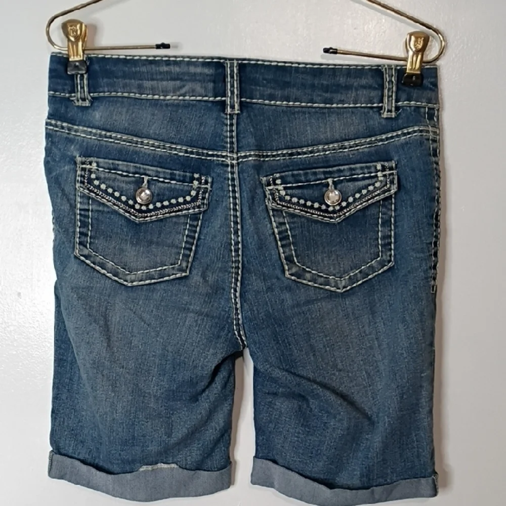 Cherokee Indigo Denim Shorts Women's XL 14-16 White Hem Embroidered - Picture 7 of 11